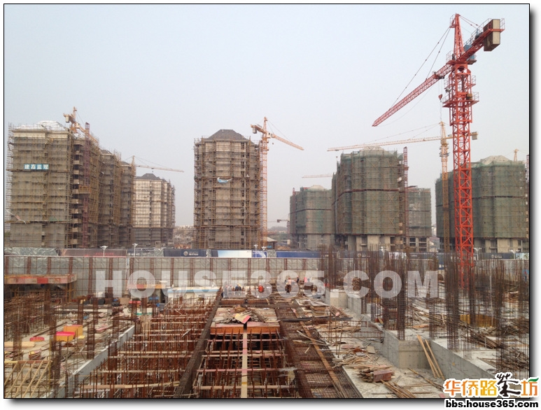 【卡卡跑盘】支模板、搭房子,让工地变身火柴